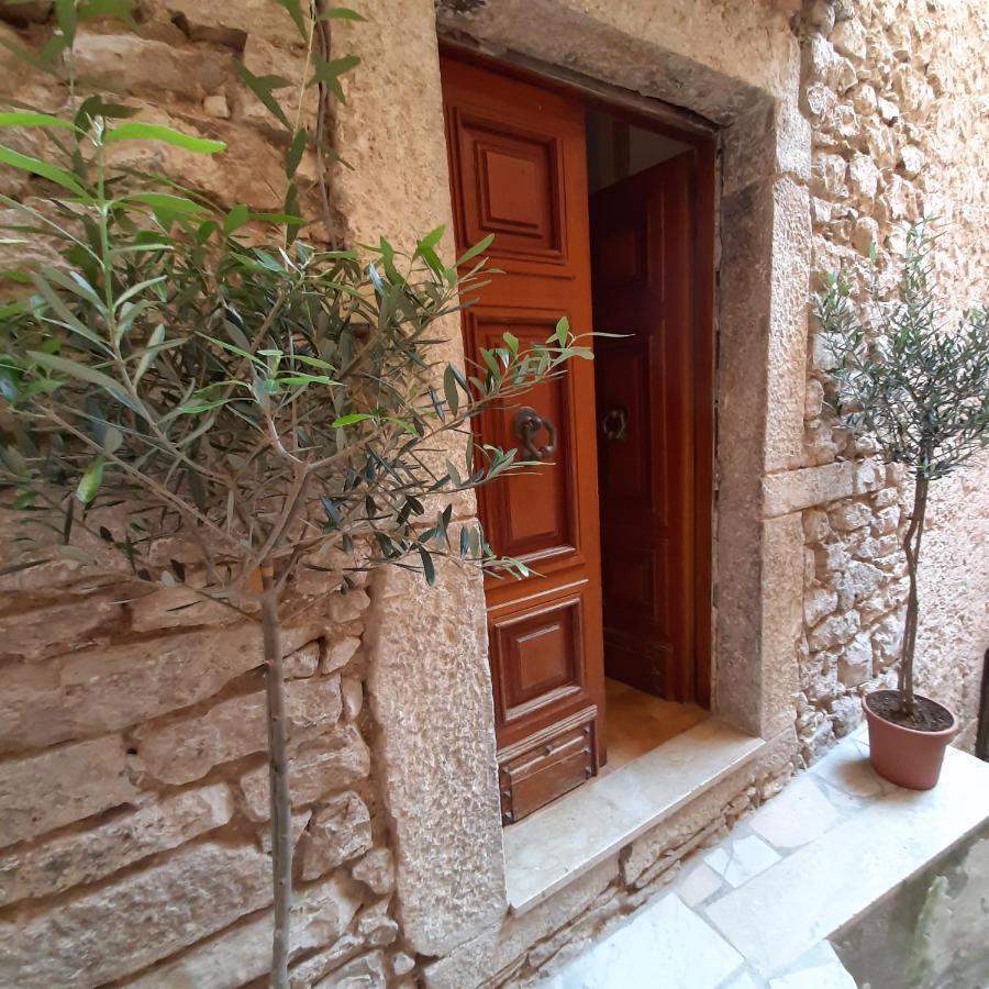 A Casa Di Carla Apartment Sonnino Luaran gambar